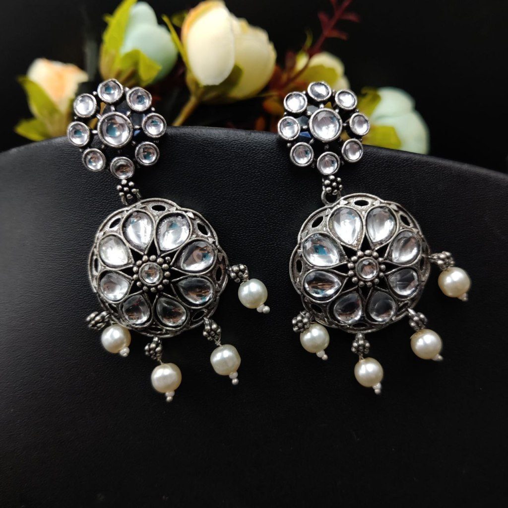 Designer Round Shape Dangler Stud Earring