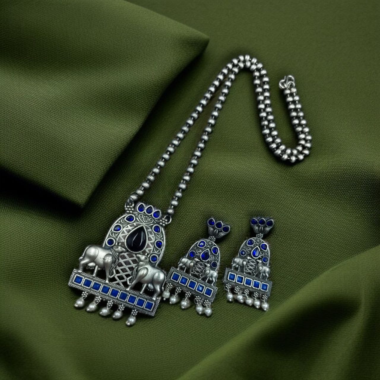 Silver Oxidised Nandi Pendant Necklace with Stone & Amazing Pearl work