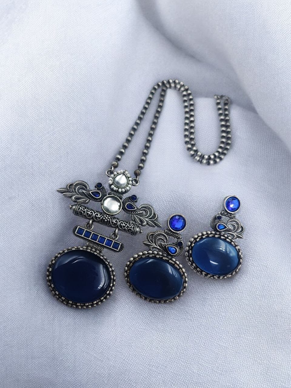 Silver Replica Peacock Design Monalisa Stone Necklace Set