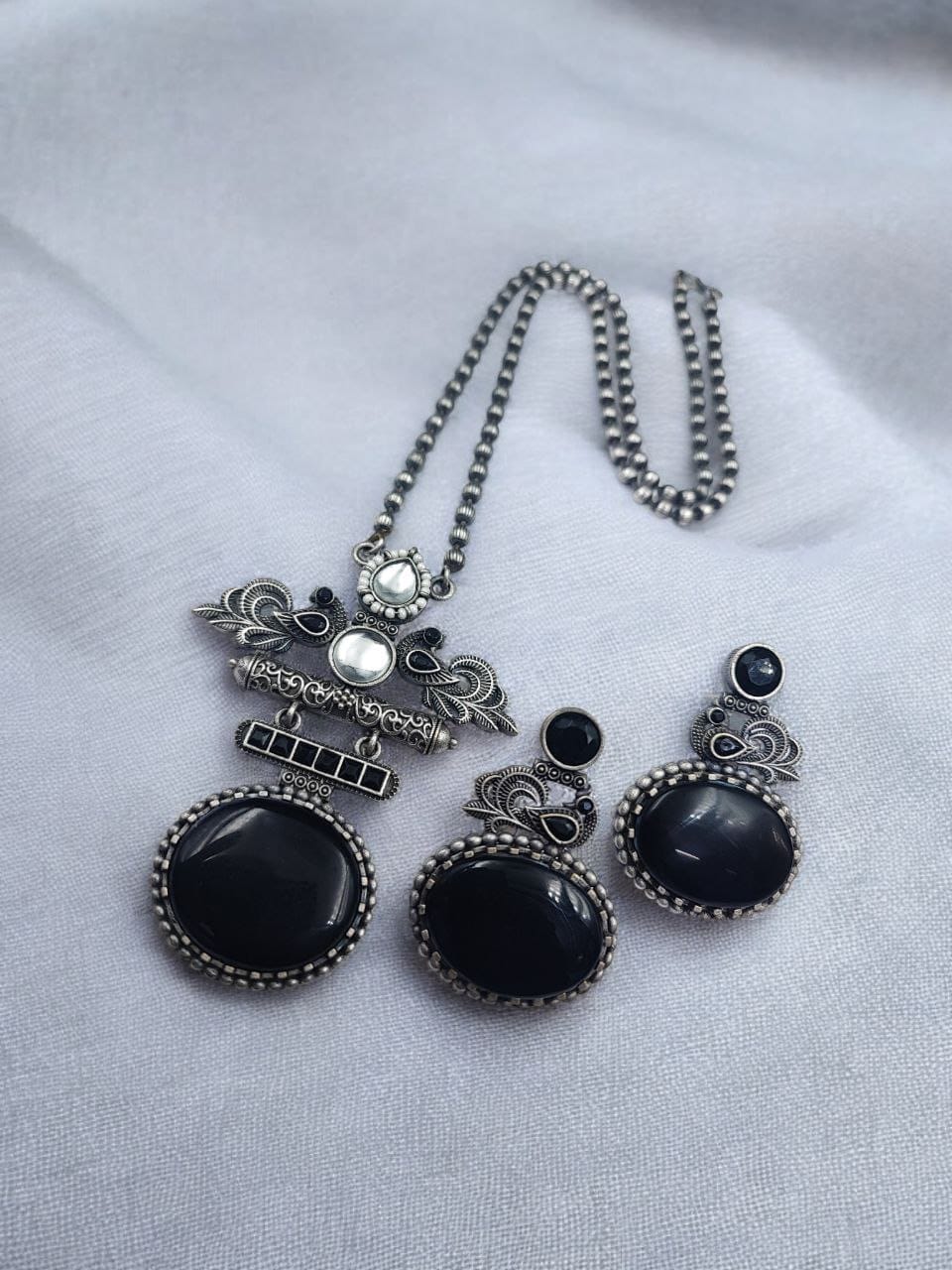 Silver Replica Peacock Design Monalisa Stone Necklace Set