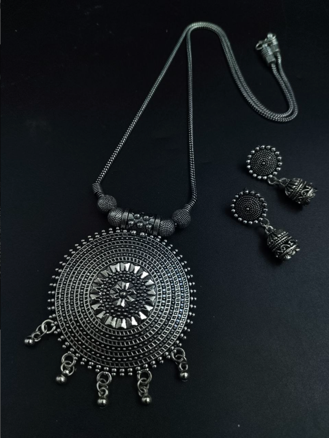 Stylish German Silver Round Shape Necklace Set