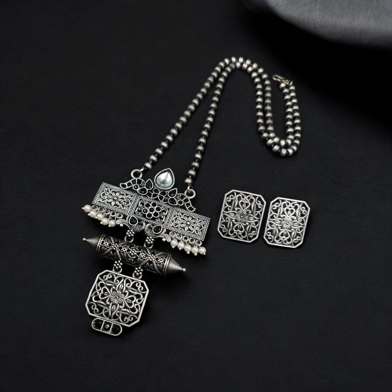 Silver Look Necklace Set | Premium Unique Oxidised Pendant With Earrings