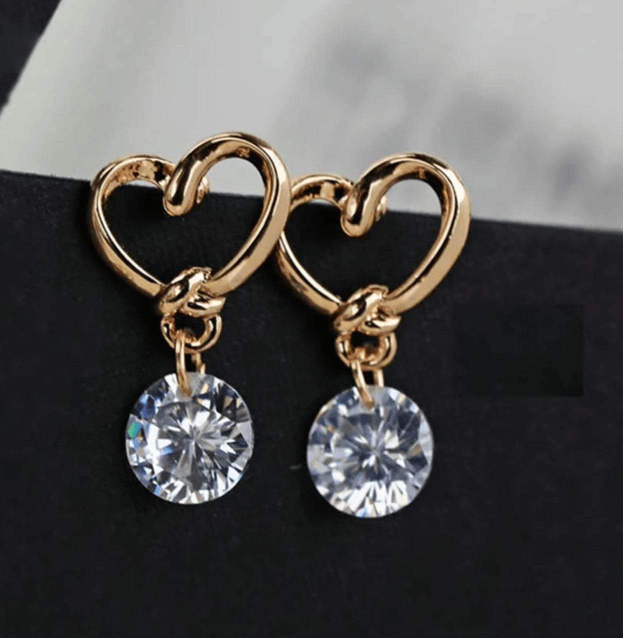 Elegant Heart-Shaped with Dazzling Crystal Drops Earrings