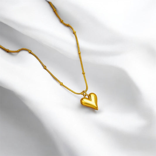 18K Gold Plated Love Heart Pendant – A Romantic Valentine's Day Surprise