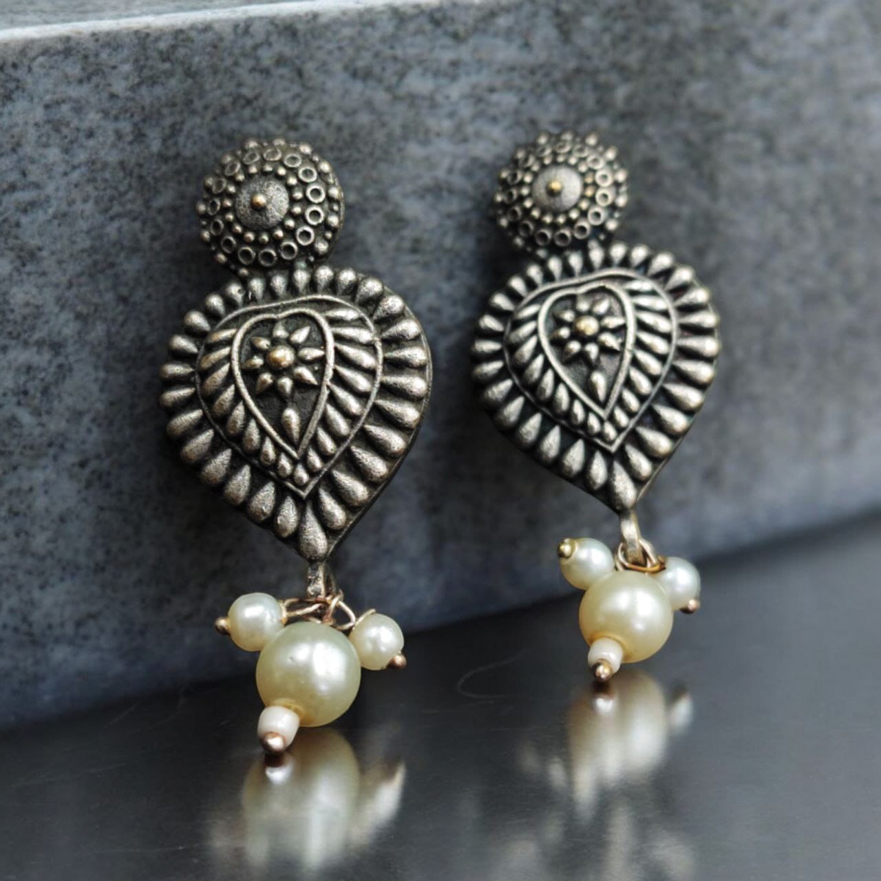 Vintage Look Silver Replica Necklace Set