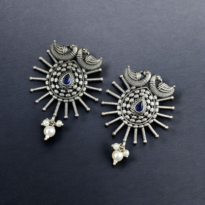 Designer Iconic Look Dangler Hook Earring